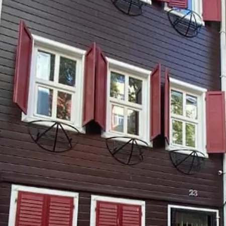 Newly-renovated 1 Apartamento