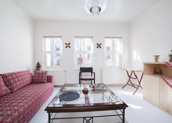 Newly-renovated 1 Appartement *