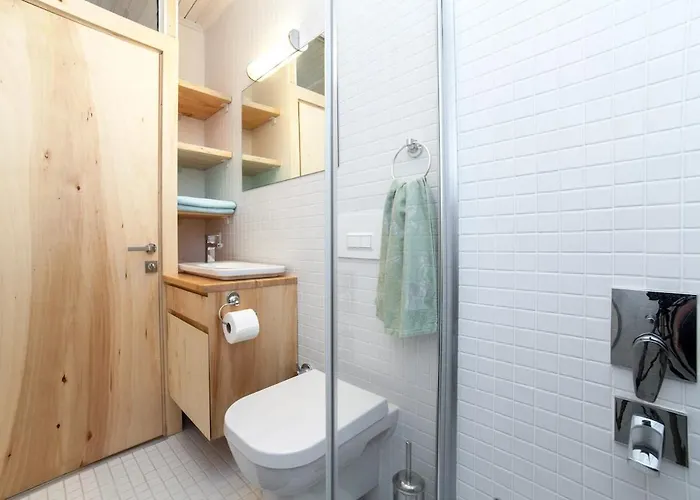 Newly-renovated 1 Appartement *