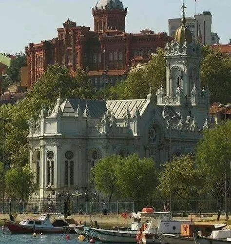 Newly-renovated 1 公寓