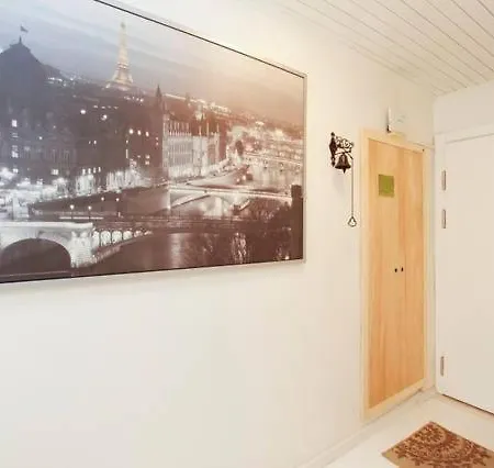 Newly-renovated 1